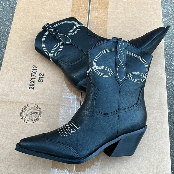 BILLINI UDEL BLACK-WHITE western bootie - Picture 3 of 7